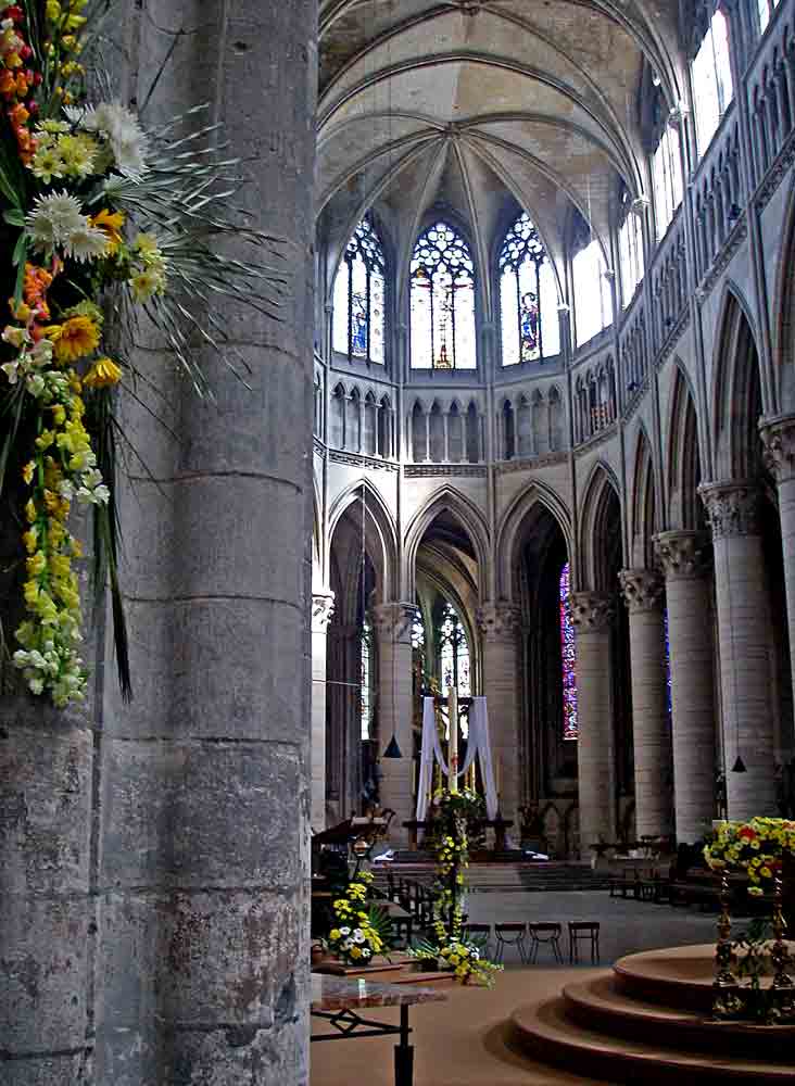 Inside-Rouen-Cath