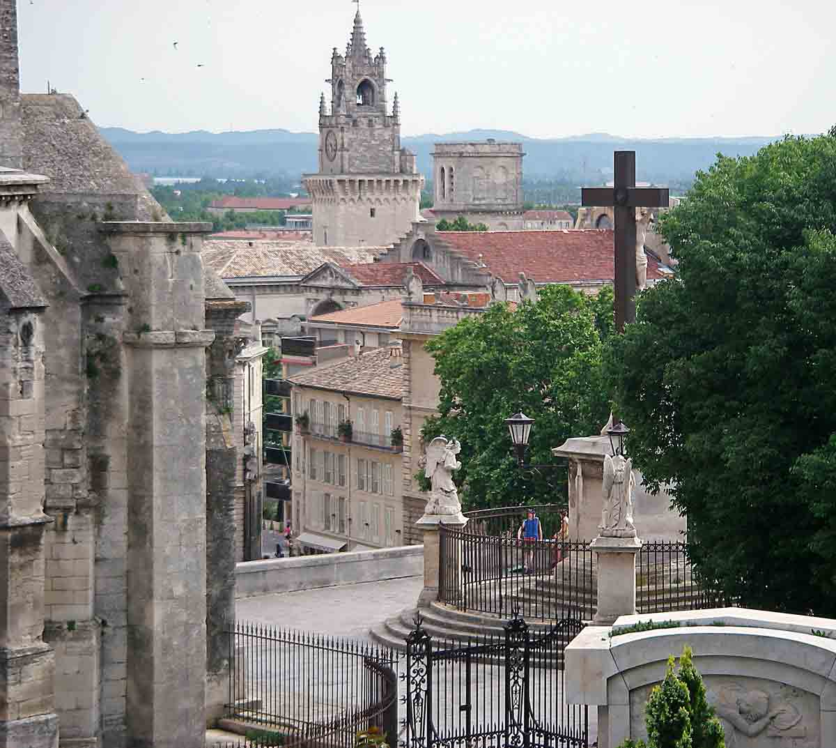 Avignon-popes-palace